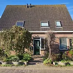 Walvisch Ghyspe Bed & Breakfast 3*